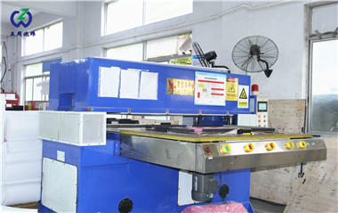 五周泡綿|產(chǎn)品打樣反復(fù)測(cè)量，只為客戶(hù)放心