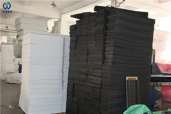 五周泡綿|尺寸公差±1mm 不同內(nèi)襯材質(zhì)供你所需 五周泡綿|尺寸公差±1mm 不同內(nèi)襯材質(zhì)供你所需