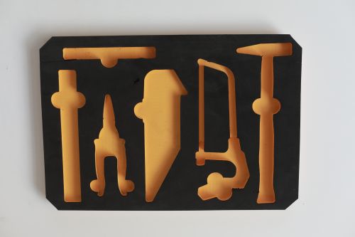 選泡棉廠家看什么？五周泡棉的資質(zhì)與服務(wù)有何亮點？